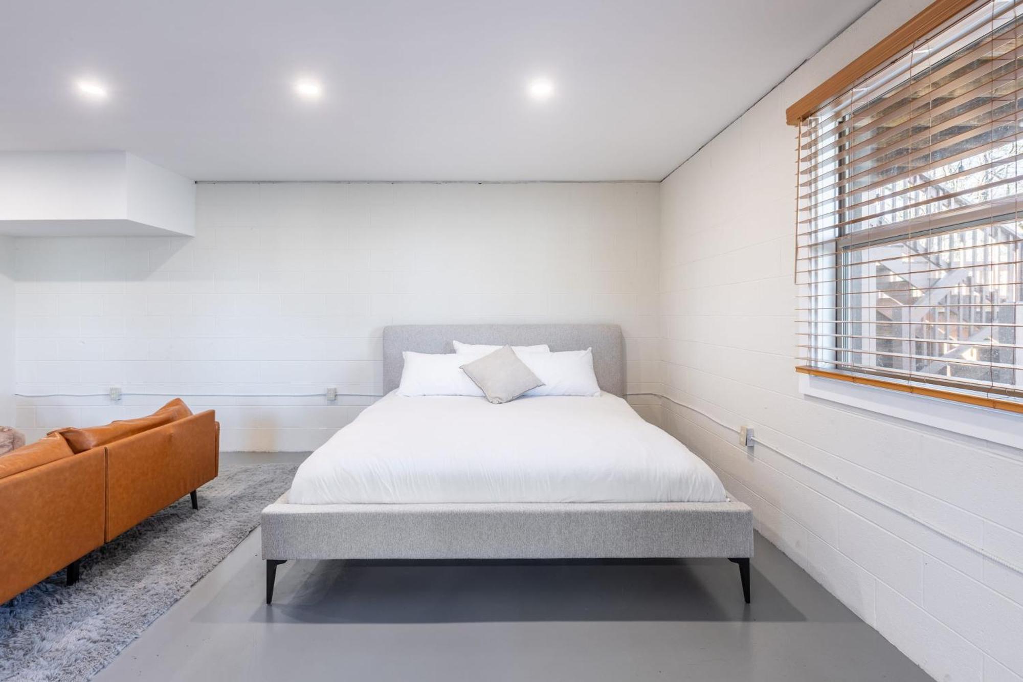 Dudley II By Avantstay Comfortable Cabin W Hot Tub Views พิเจนฟอร์จ ภายนอก รูปภาพ