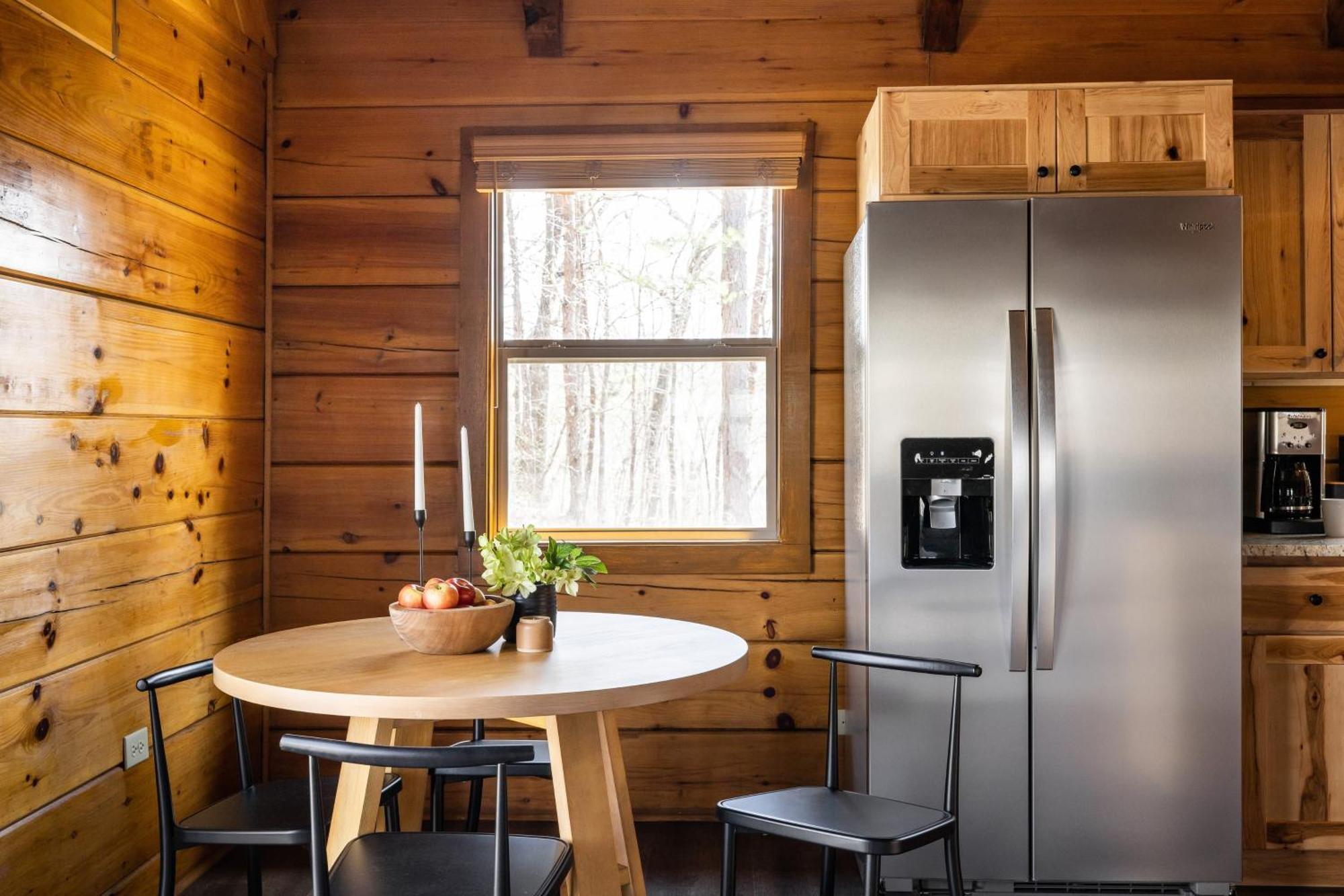 Dudley II By Avantstay Comfortable Cabin W Hot Tub Views พิเจนฟอร์จ ภายนอก รูปภาพ